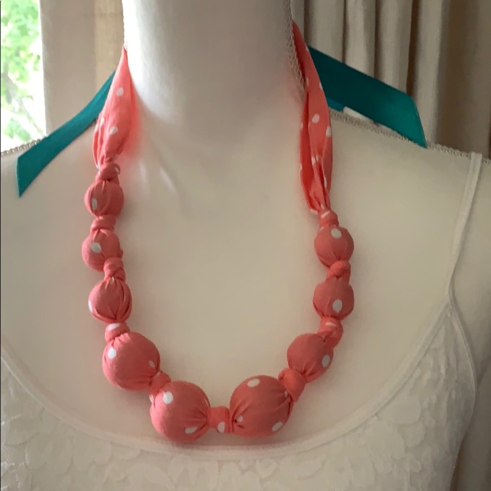 10/$10 Fun necklace